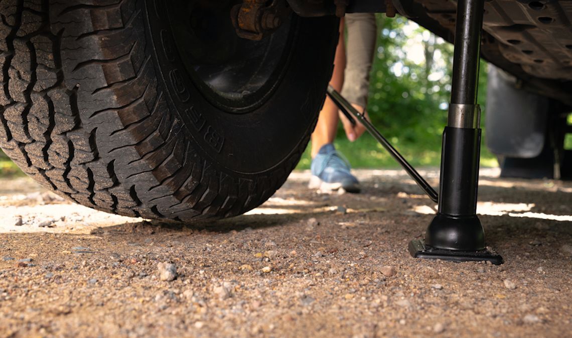 how to change a tire 8