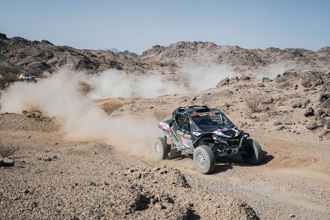 cm5qs3nbx04x201ltanrybbpw 20250103dak1108 aso c lopez max