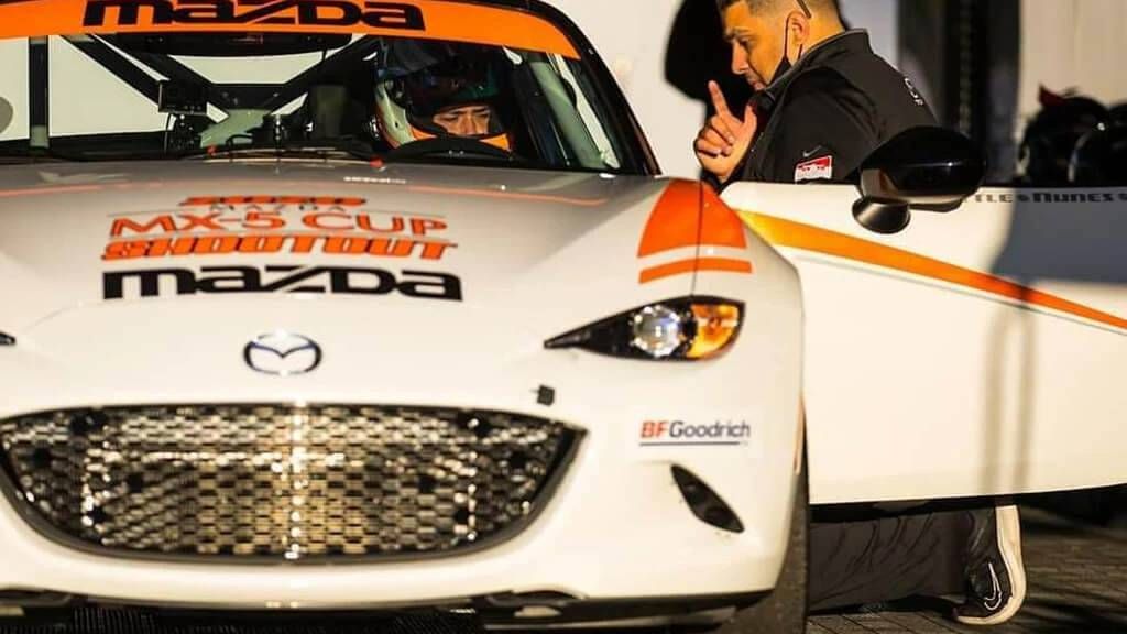 MX-5 Cup driver