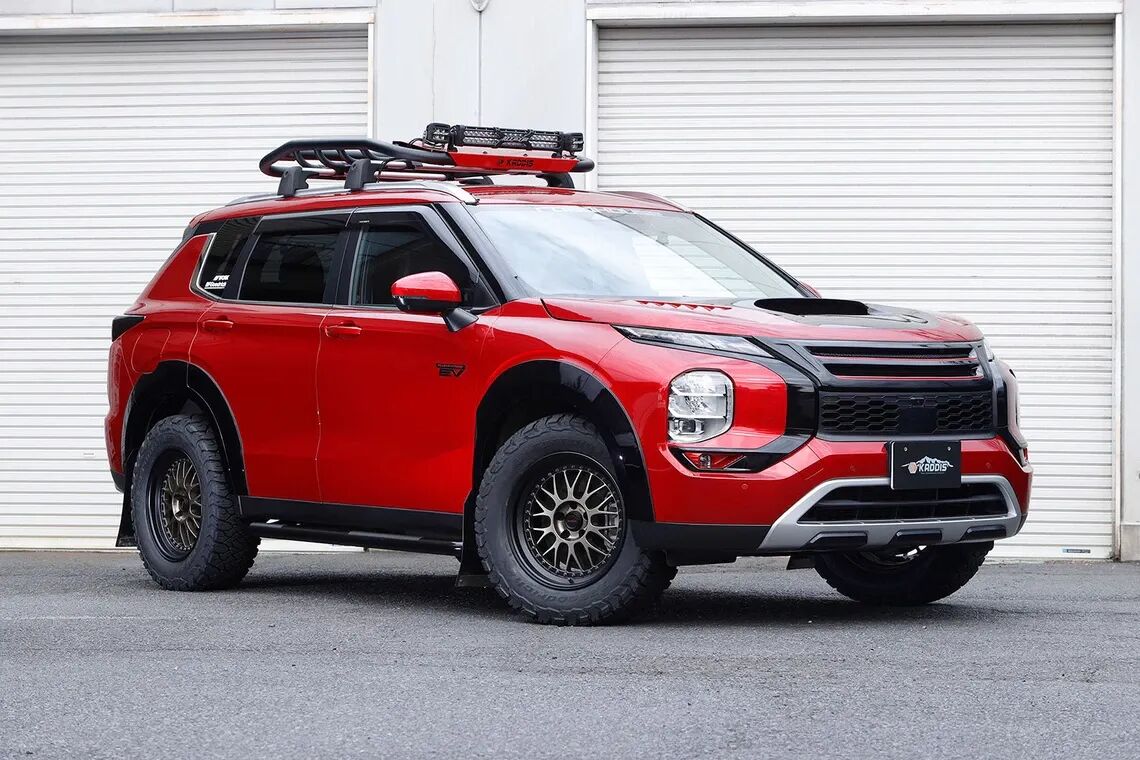 road-house-demo-car