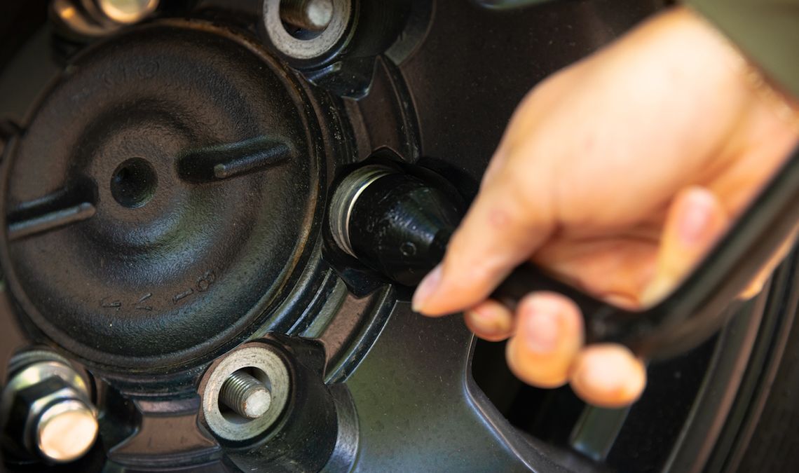 how to change a tire 12