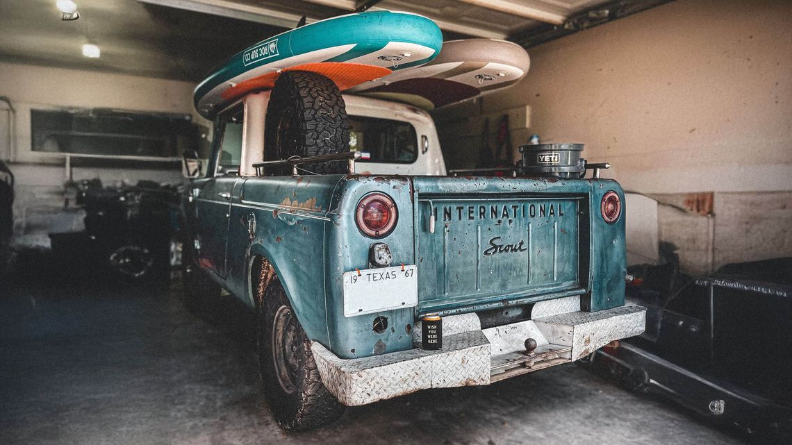 IH Scout 800