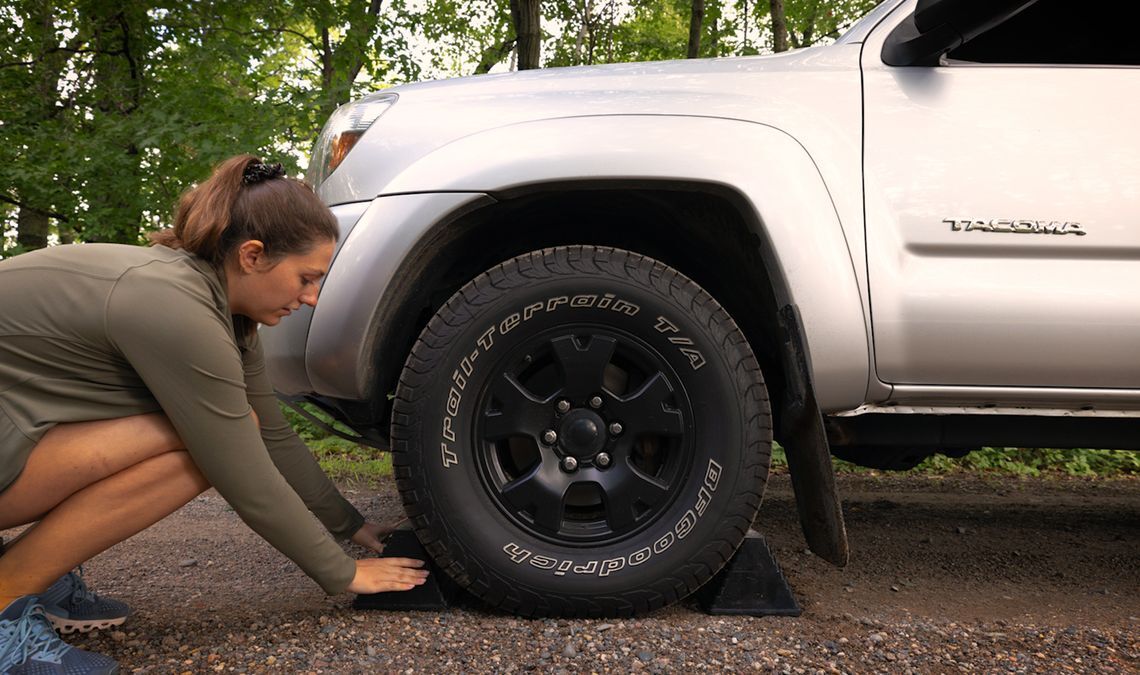 how to change a tire 6