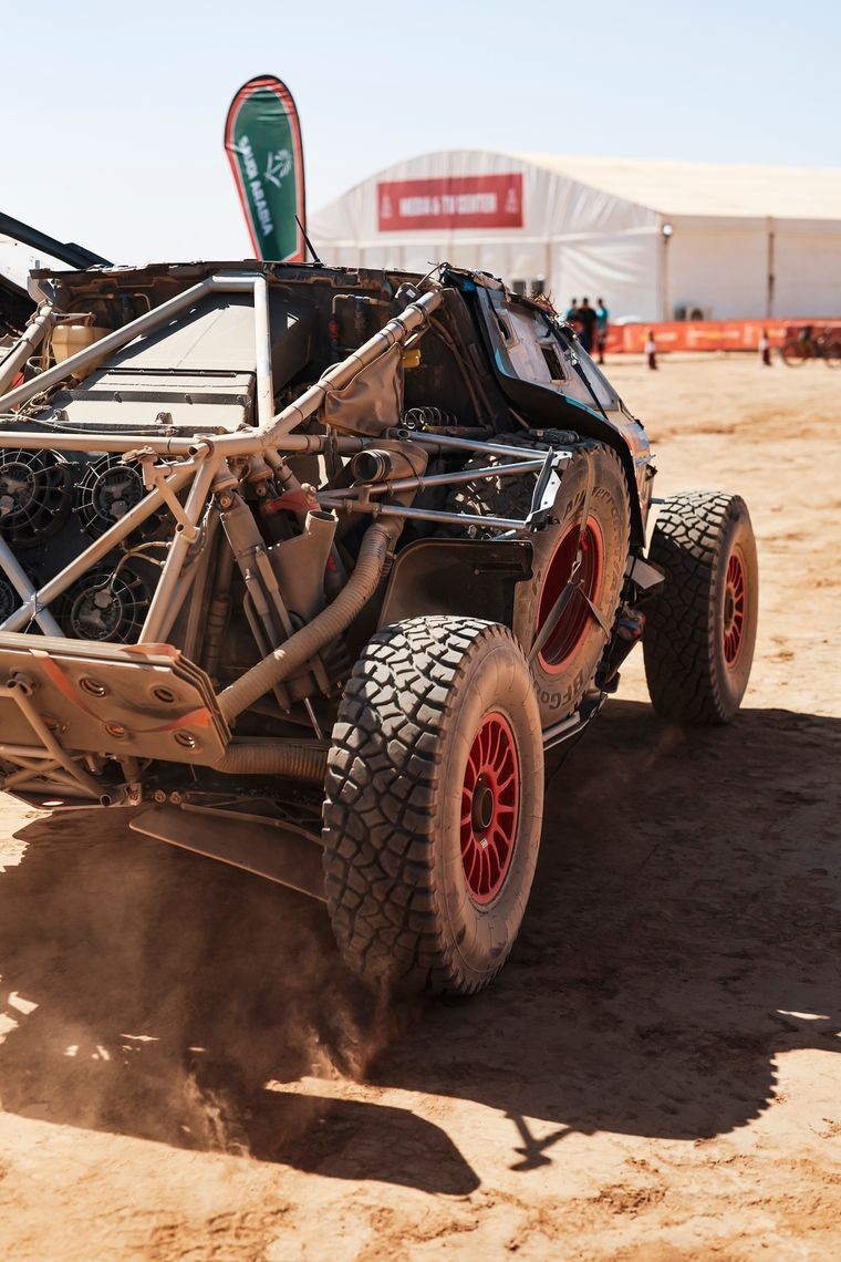 cm5qsnsn706hx01n2xyp809x7 20250106dak2118 a s o aurã lien vialatte max