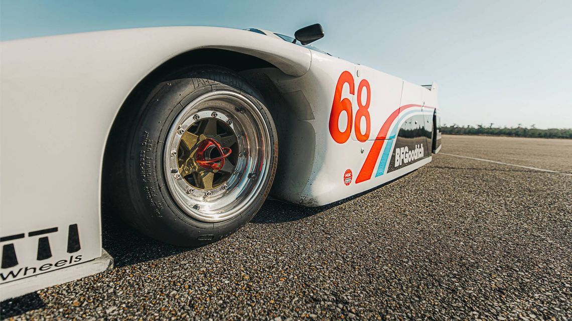 the Lola T616