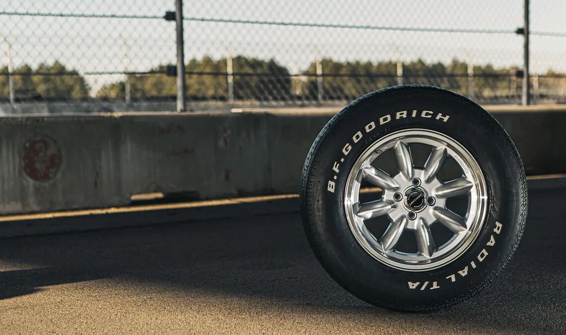 cleiyzan001jg01l1fy1mycj3 6 brand radial full